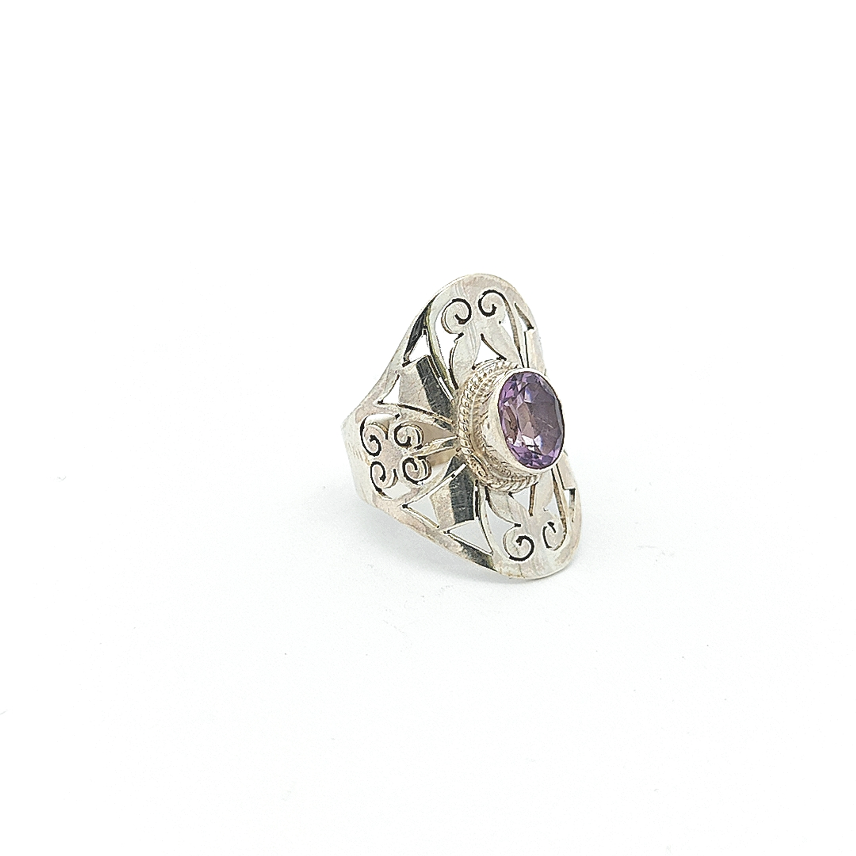 Apparel & Accessories > Jewelry > Rings