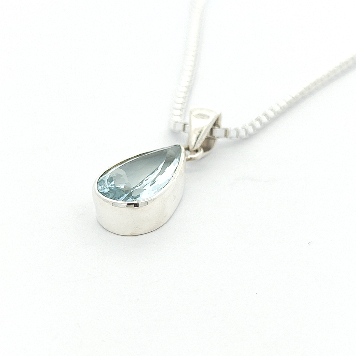 Aquamarine Pendant - Sian - boothandbooth