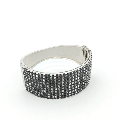 Black Spinel Cuff - Jessica - boothandbooth