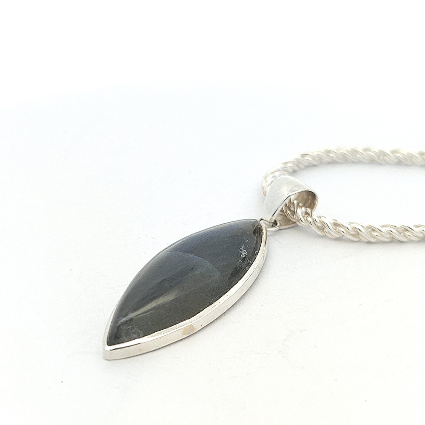 Labradorite Silver Pendant - Keira - boothandbooth