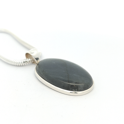 Labradorite Pendant - Marni - boothandbooth