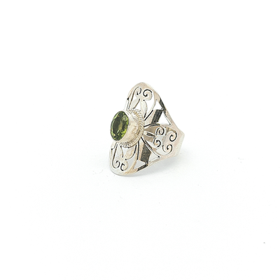 Peridot Ring - Rembrandt - boothandbooth