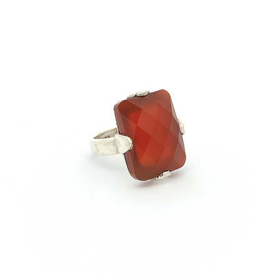 Red Onyx Ring - Chagall - boothandbooth