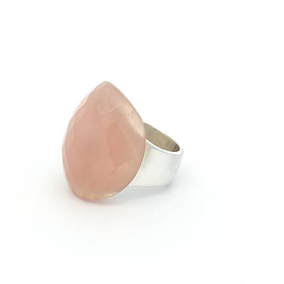 Rose Quartz Ring - Miro - boothandbooth