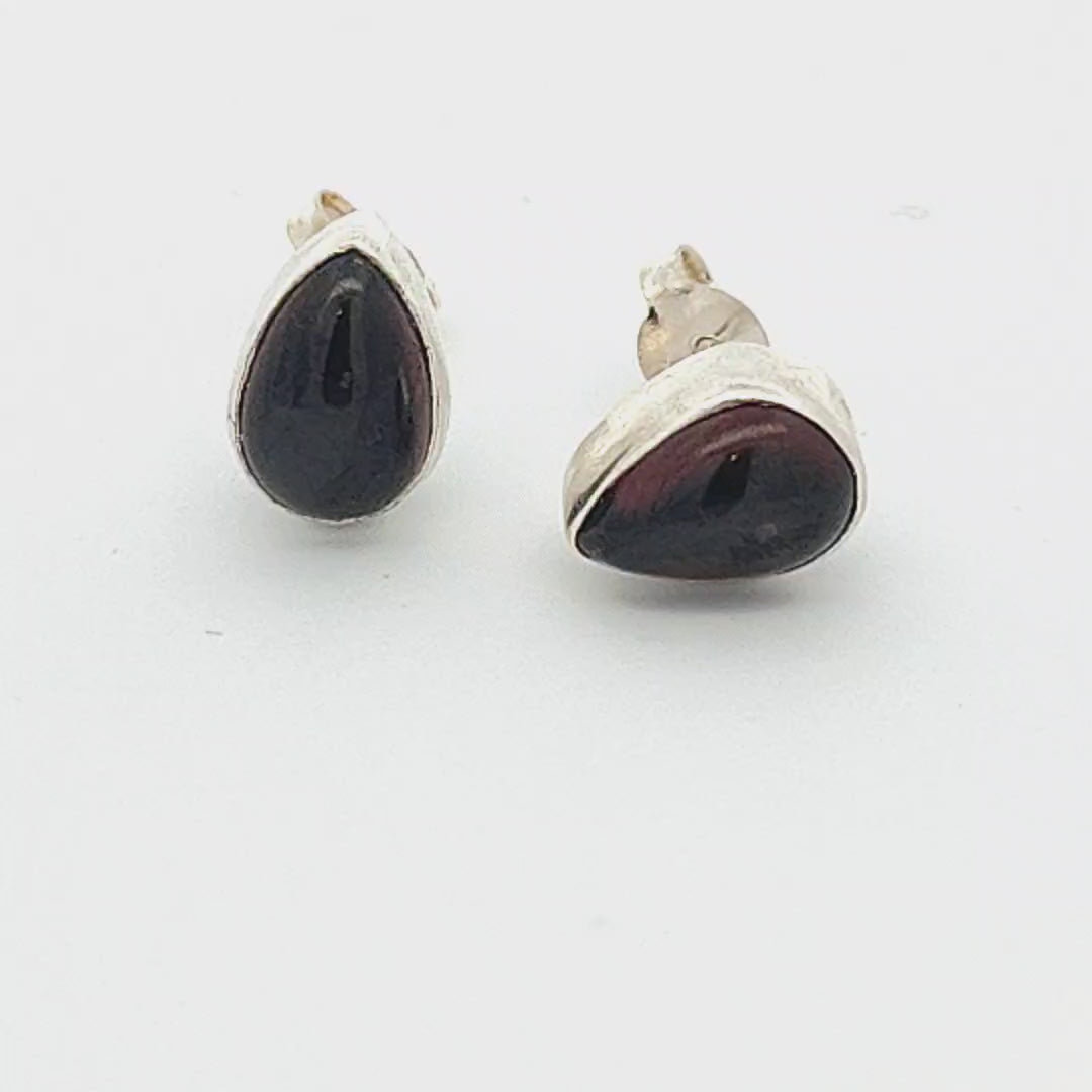 Garnet Pear Stud Earrings - Pia