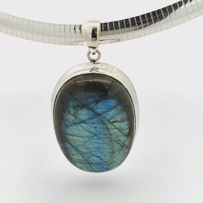 Labradorite Pendant - Gabrielle